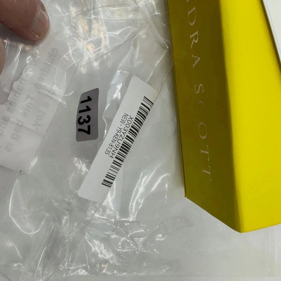 Kendra Scott Ellie Golver Stud Earrings Silver Lilac Abalone Oval Shaped - Picture 12 of 12